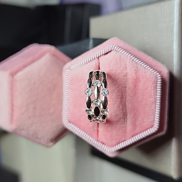 Pretty Sterling Silver & CZ Band Ring - Picture 1 of 11